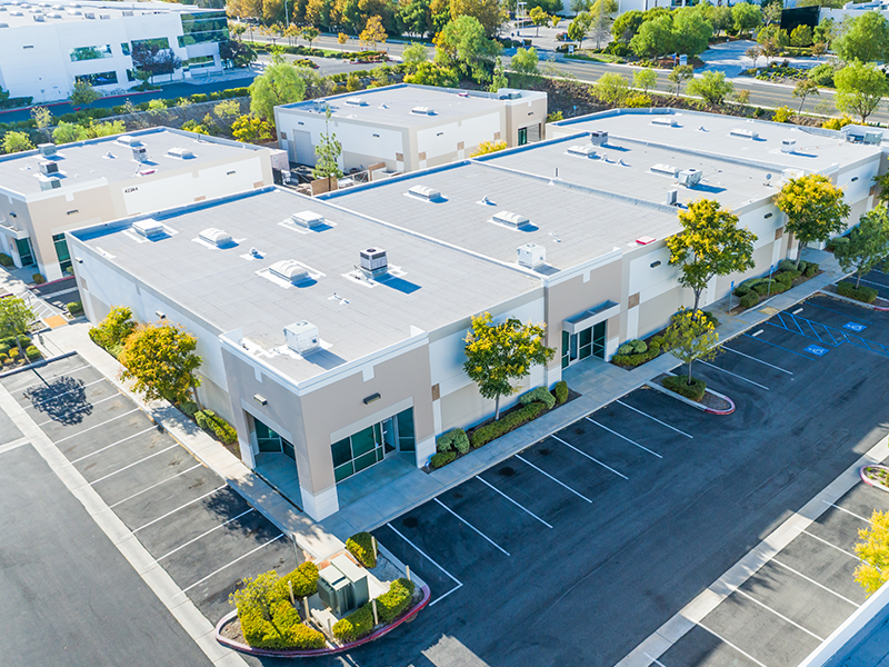 are-metal-roofs-expensive-to-maintain-industrial-standards